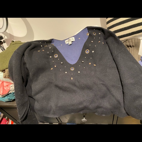 Wildfox pullover studded v neck sweater - Picture 3 of 4